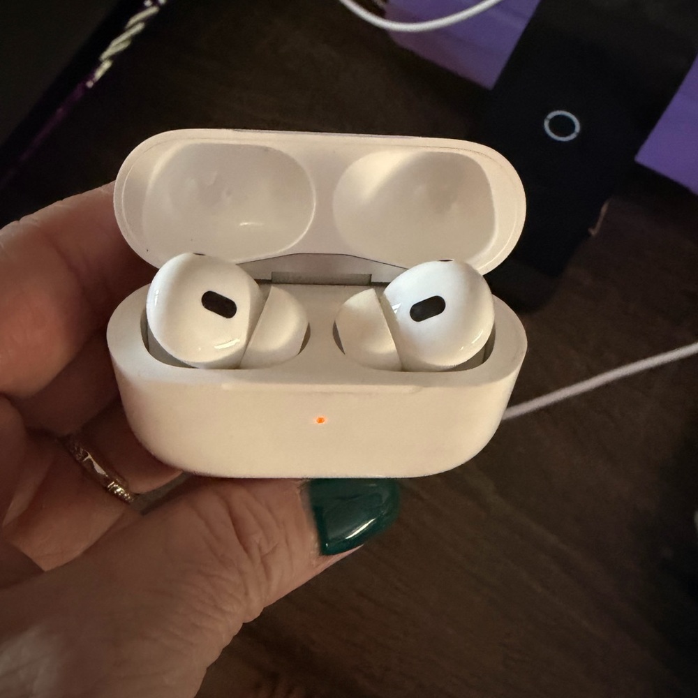 AirPod Pro second generation - Picture 3 of 6